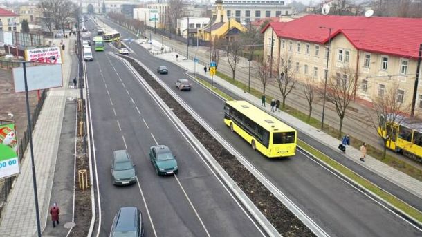 Підвищений пішохідний перехід біля школи у Львові — комісія схвалила нові «зебри» на кількох вулицях міста