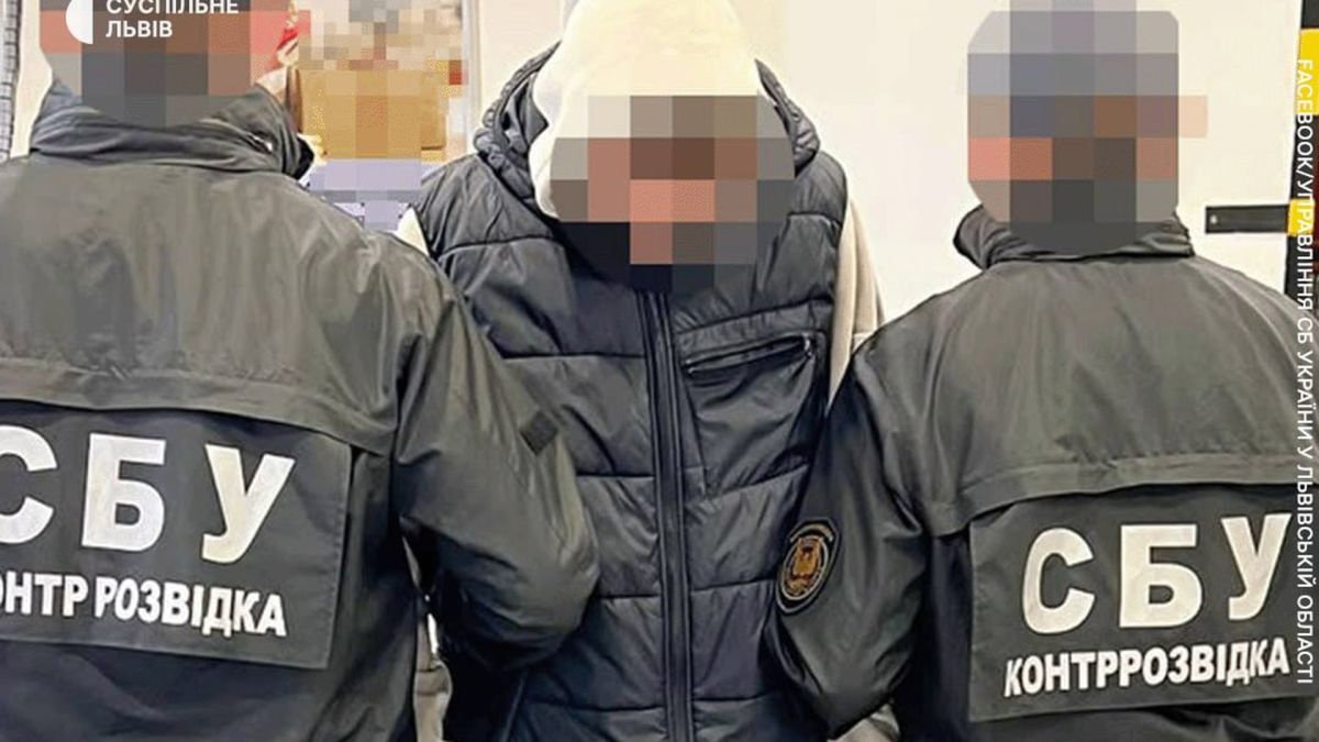 Двоє чоловіків затримані у Львові за підозрою у незаконній реєстрації 14 терміналів Starlink для військових РФ